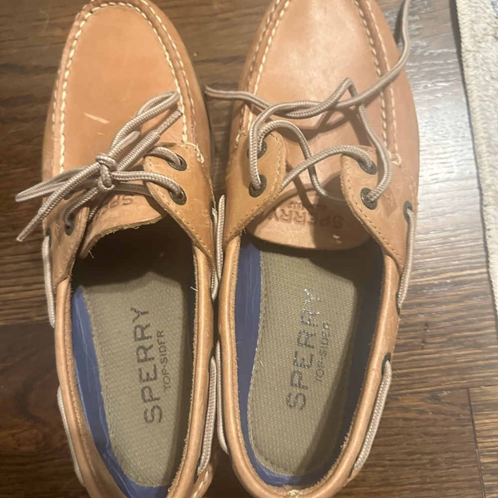 Sperry’s men’s topsiders